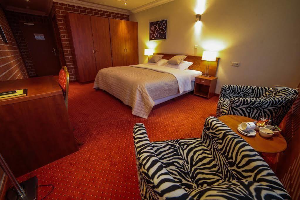 Amicitia Hotel Sneek Exterior foto